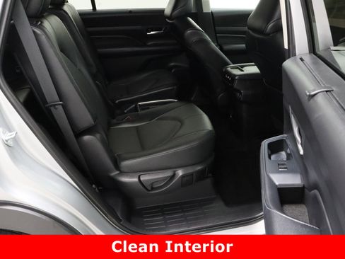 Certified 2025 Toyota Grand Highlander AWD image 37