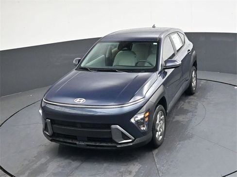 Used 2024 Hyundai Kona SE image 31