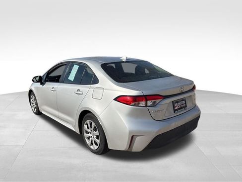Used 2025 Toyota Corolla LE image 7