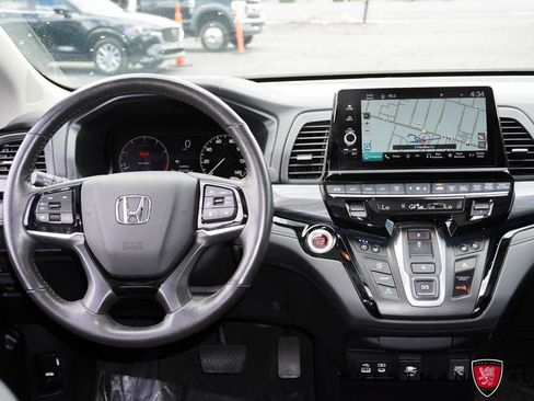 Used 2025 Honda Odyssey Elite image 42