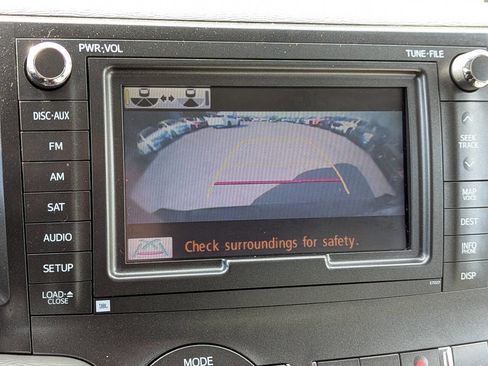 Used 2013 Toyota Sienna Limited w/ Premium Pkg image 22