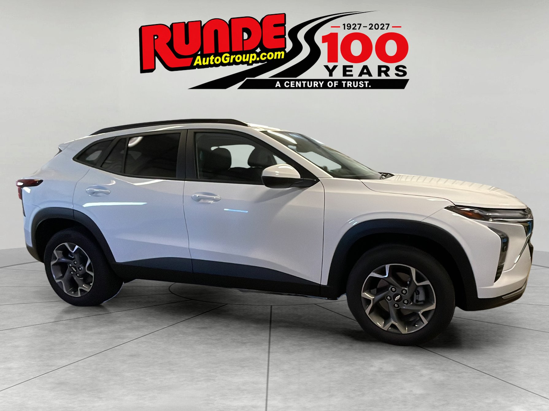 Used 2025 Chevrolet Trax LT w/ Driver Confidence Package FWD image 1