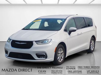 Used 2023 Chrysler Pacifica Touring-L
