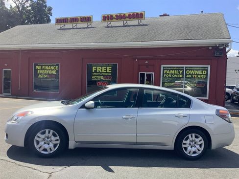 Used 2009 Nissan Altima 2.5 S w/ Emergency Aid Pkg FWD image 4