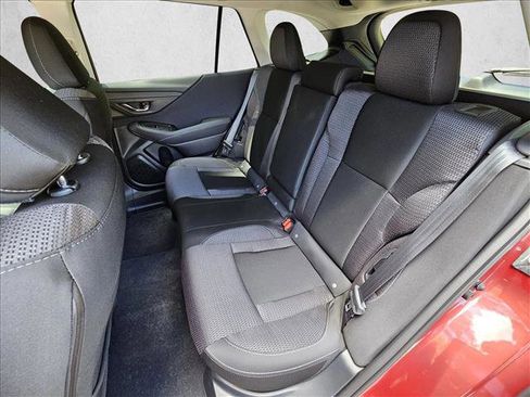 Used 2025 Subaru Outback Premium image 18