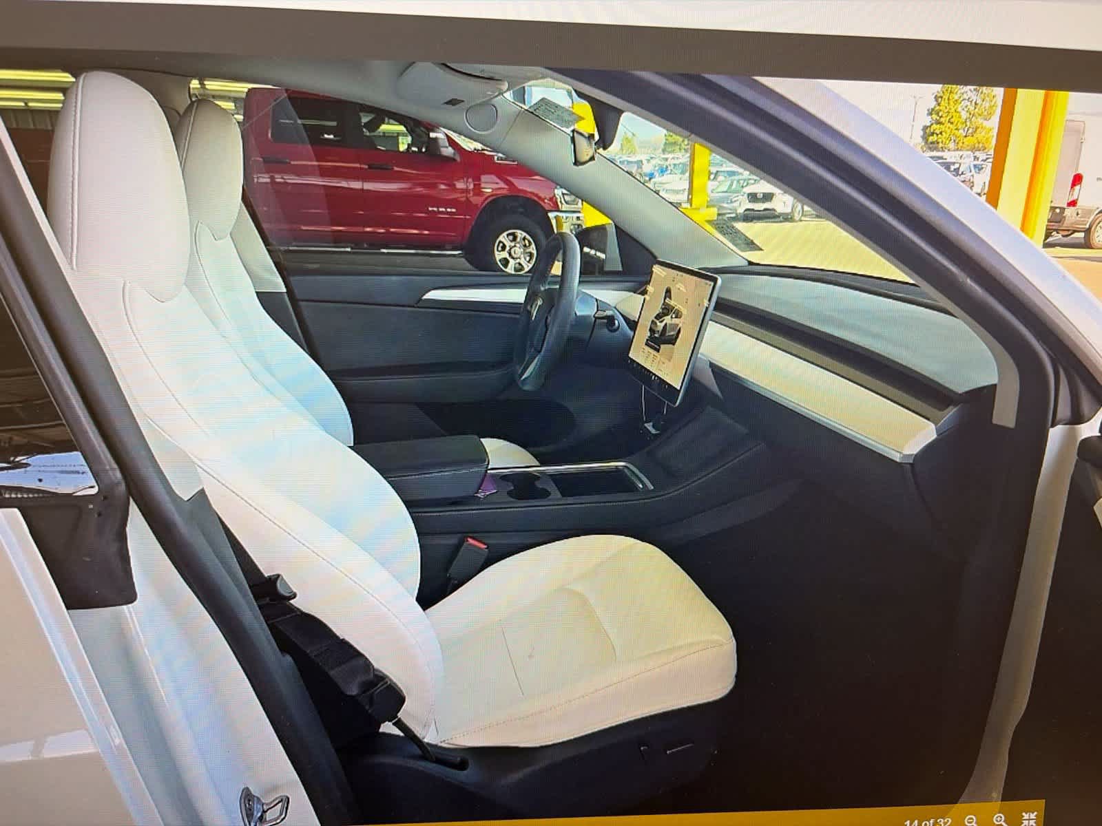 Used 2023 Tesla Model Y Performance AWD/4WD image 9