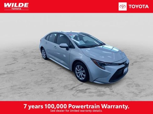 Certified 2025 Toyota Corolla LE image 3