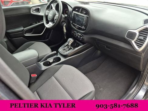 Certified 2024 Kia Soul LX w/ Option Group 015 FWD image 11