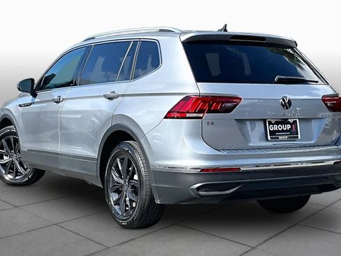 Used 2023 Volkswagen Tiguan SE FWD image 12