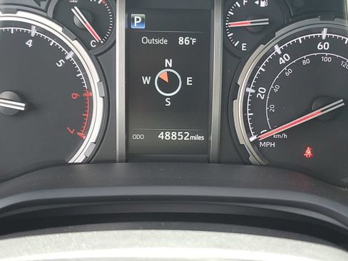 Used 2024 Toyota 4Runner Limited AWD/4WD image 24