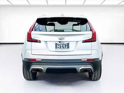 Used 2022 Cadillac XT4 Premium Luxury w/ Safety Alert Package image 5