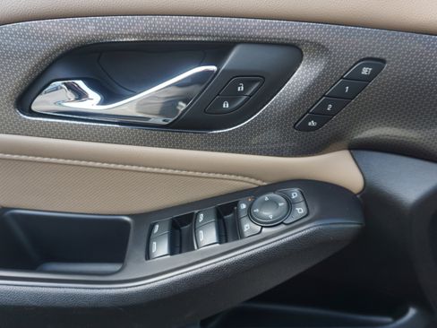 Used 2022 Chevrolet Traverse Premier image 15