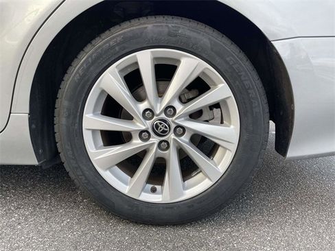 Used 2022 Toyota Camry LE image 12