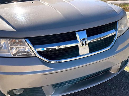 Used 2009 Dodge Journey SXT w/ Rear Seat Video Group image 29