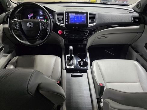 Used 2019 Honda Ridgeline RTL-E image 19