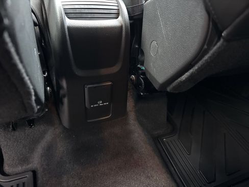 Certified 2022 Buick Encore Preferred w/ Safety Package image 33