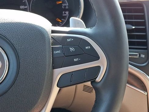 Used 2017 Jeep Grand Cherokee Limited AWD/4WD image 27
