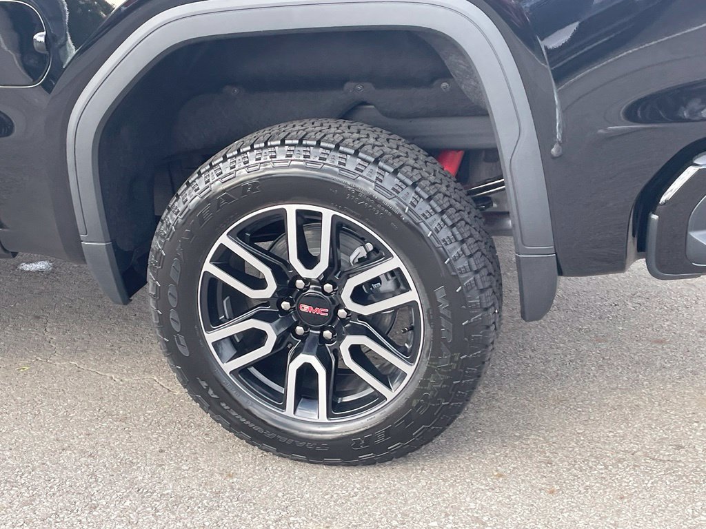 New 2026 GMC Sierra 1500 AT4 w/ AT4 Premium Package AWD/4WD image 9