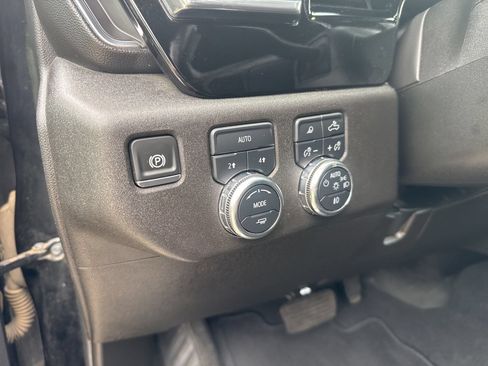 Used 2025 GMC Sierra 1500 SLT AWD/4WD image 26