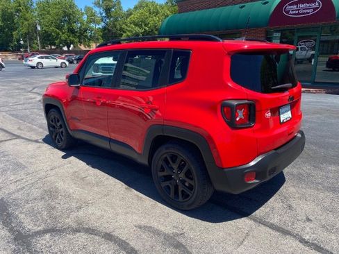 Used 2018 Jeep Renegade Altitude w/ Popular Equipment Group FWD image 10