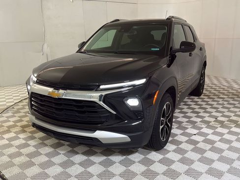 Used 2024 Chevrolet TrailBlazer LT w/ Convenience Package FWD image 24