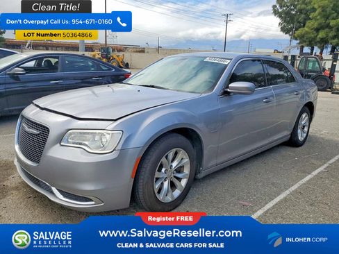 Used 2015 Chrysler 300 Limited RWD image 1