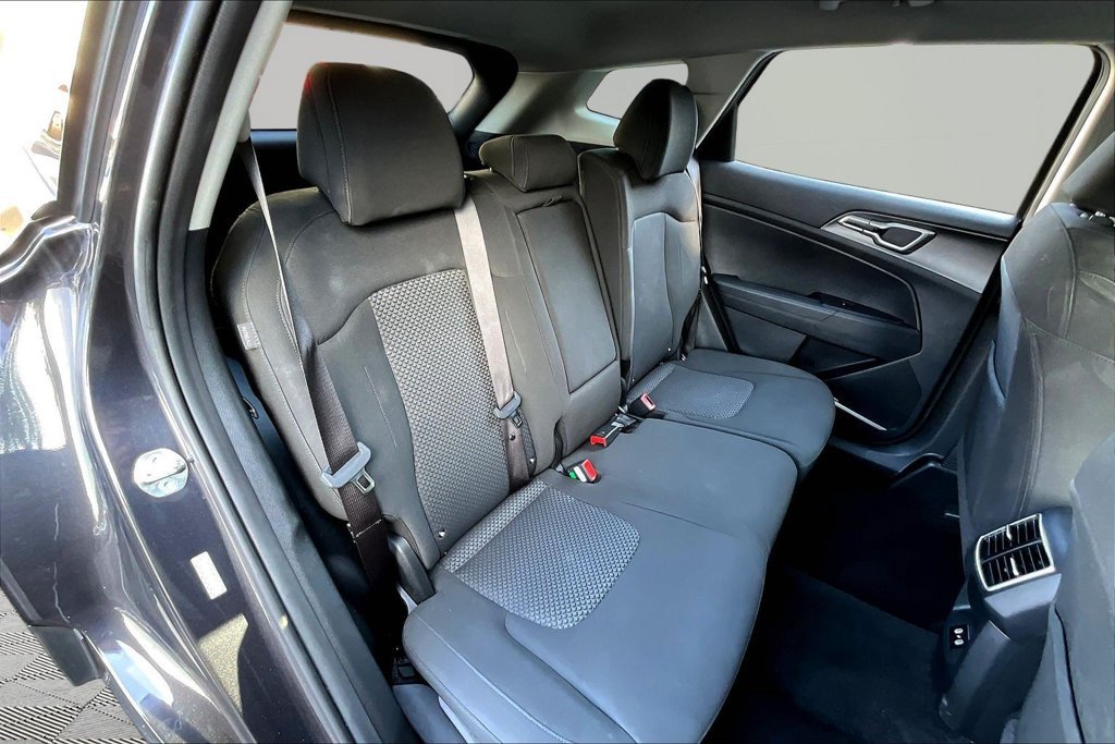 Used 2026 Kia Sportage LX FWD image 25