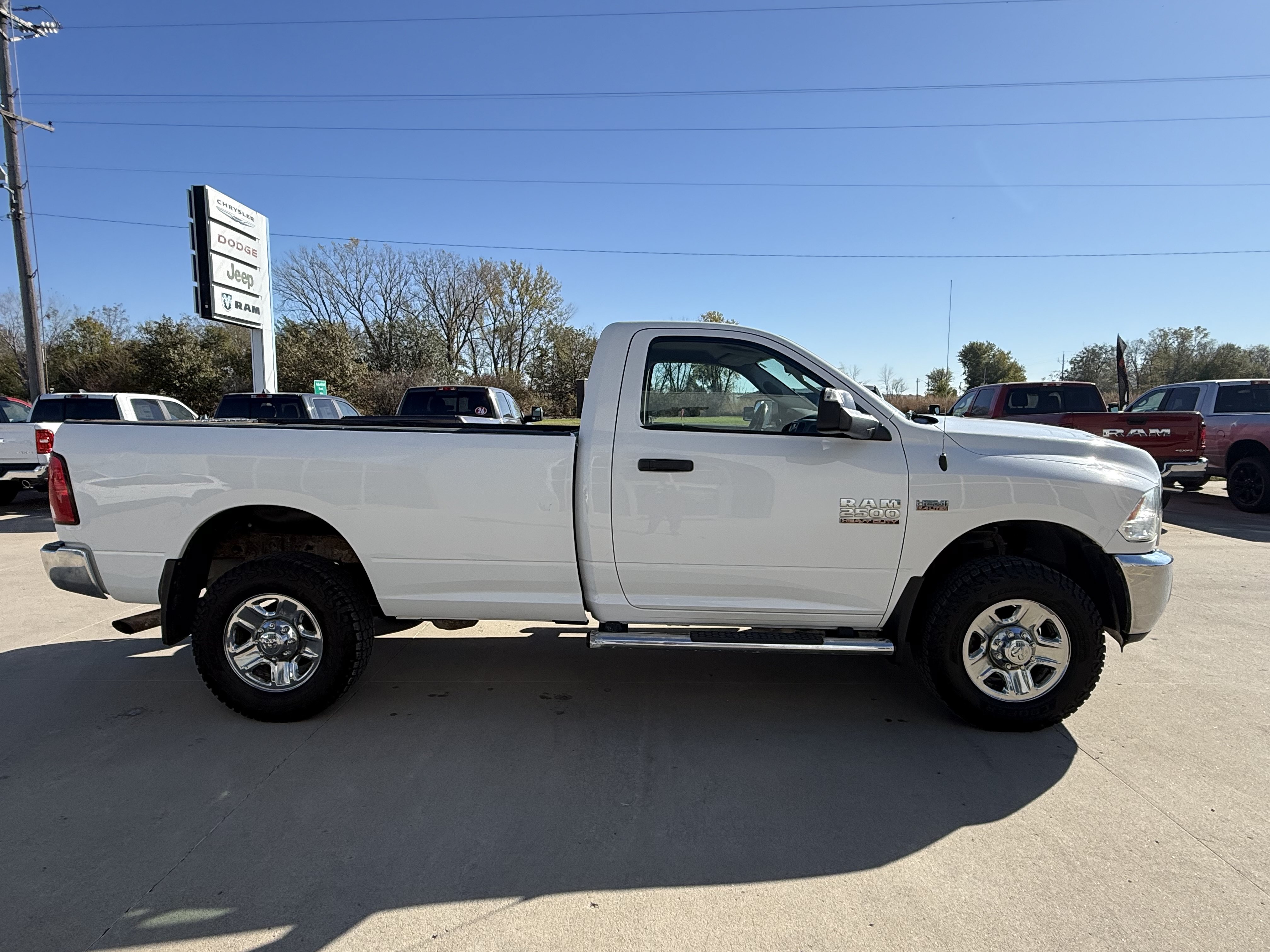 Used 2017 RAM 2500 Tradesman w/ Chrome Appearance Group AWD/4WD image 26