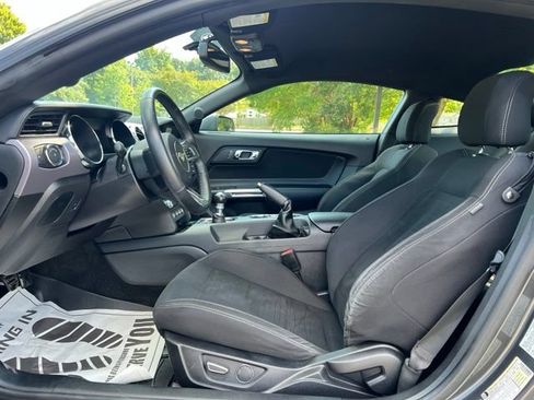 Used 2017 Ford Mustang GT w/ Black Accent Package RWD image 18