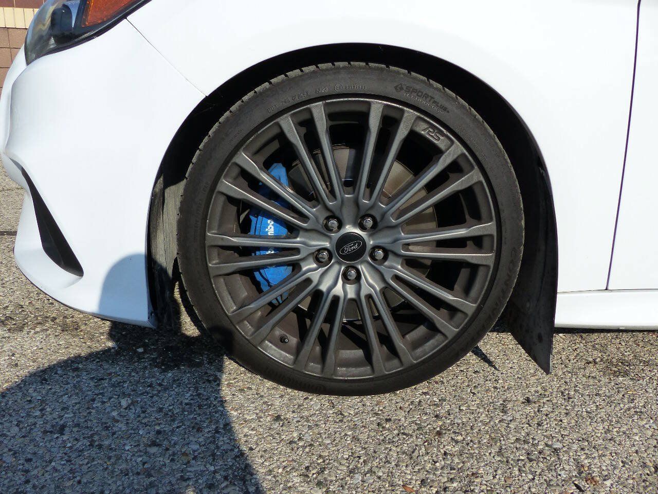 Used 2017 Ford Focus RS AWD/4WD image 20