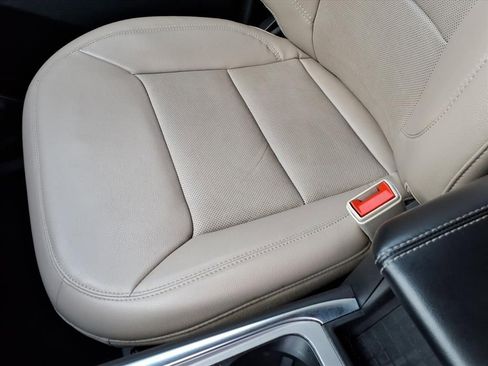 Used 2023 Ford Explorer Limited image 31