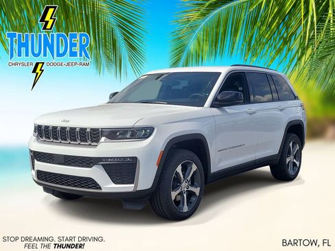 New 2026 Jeep Grand Cherokee Limited RWD image 2