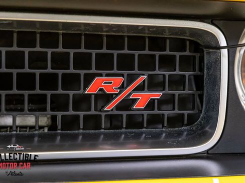 Used 2010 Dodge Challenger R/T RWD image 42