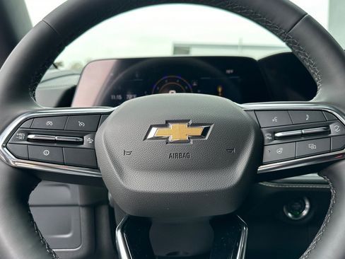 New 2025 Chevrolet Suburban Premier image 28