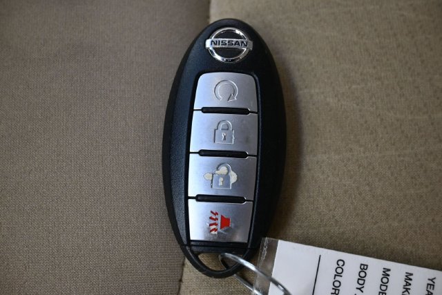 Used 2016 Nissan Pathfinder SV FWD image 25