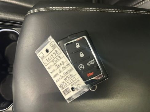 Used 2023 Jeep Grand Cherokee L Overland AWD/4WD image 39