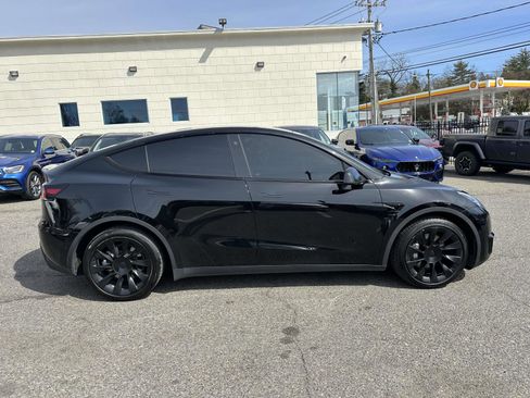 Used 2021 Tesla Model Y Long Range image 2