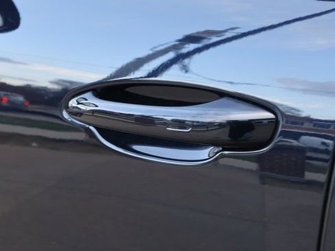 Used 2020 Porsche Cayenne image 21