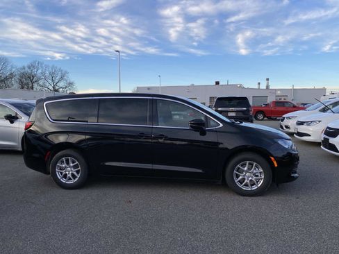 New 2026 Chrysler Voyager LX image 2