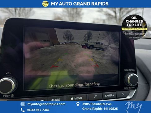 Used 2024 Nissan Rogue SV image 21