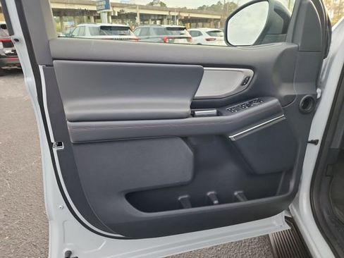 New 2025 Ford Expedition Active image 9