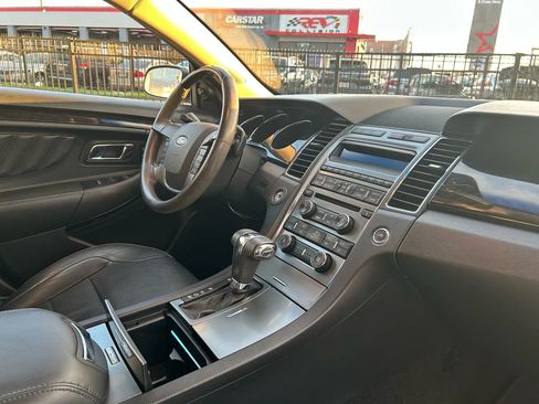Used 2011 Ford Taurus Limited image 14
