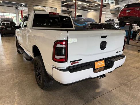 Certified 2024 RAM 2500 Big Horn w/ Night Edition AWD/4WD image 29