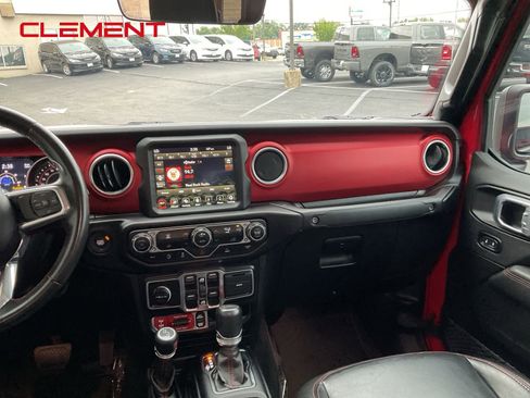 Used 2021 Jeep Gladiator Rubicon w/ Uconnect 4C Nav & Sound Group image 18