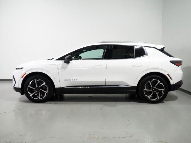 Used 2024 Chevrolet Equinox EV FWD LT w/ 2LT w/ LPO, Blackout Package image 8
