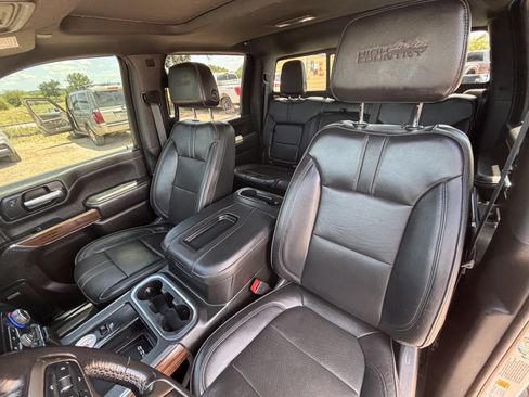 Used 2022 Chevrolet Silverado 3500 High Country w/ Technology Package AWD/4WD image 13