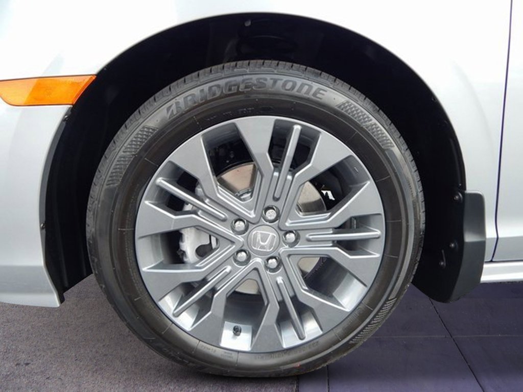 New 2027 Honda Odyssey Touring image 9