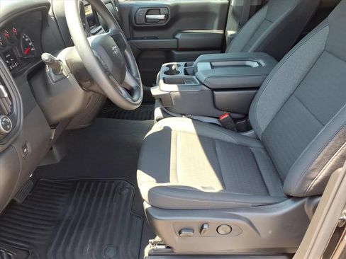 Used 2026 Chevrolet Silverado 1500 Custom Trail Boss w/ Dark Appearance Package AWD/4WD image 12