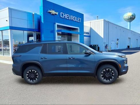 New 2026 Chevrolet Traverse Z71 w/ Driver Confidence Package image 2