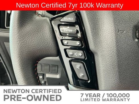 Used 2025 Nissan Frontier PRO-4X AWD/4WD image 33